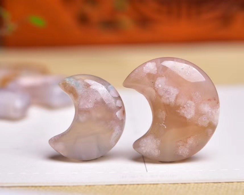 Sakula Agate Moon Pendants