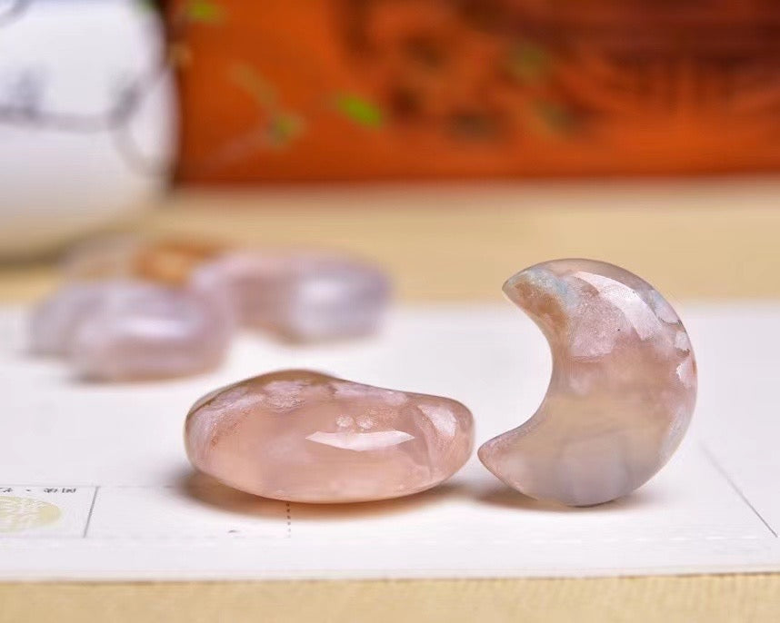 Sakula Agate Moon Pendants