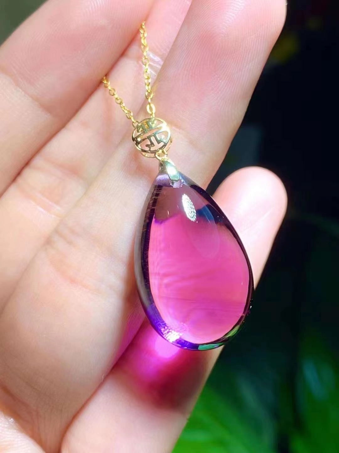 Amethyst Pendant 18K Gold Inaid